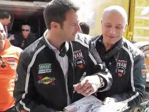 SEANCE DE DEDICACES DES PILOTES DU RG512 RACING TEAM SUR LE CIRCUIT DU MANS LES 29 ET 30 AVRIL 2011-05-03
