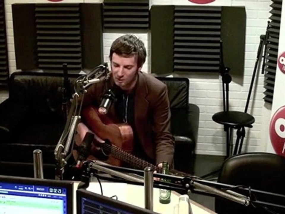 Bertrand Belin - Everybody's Talkin' - Session Acoustique OÜI FM