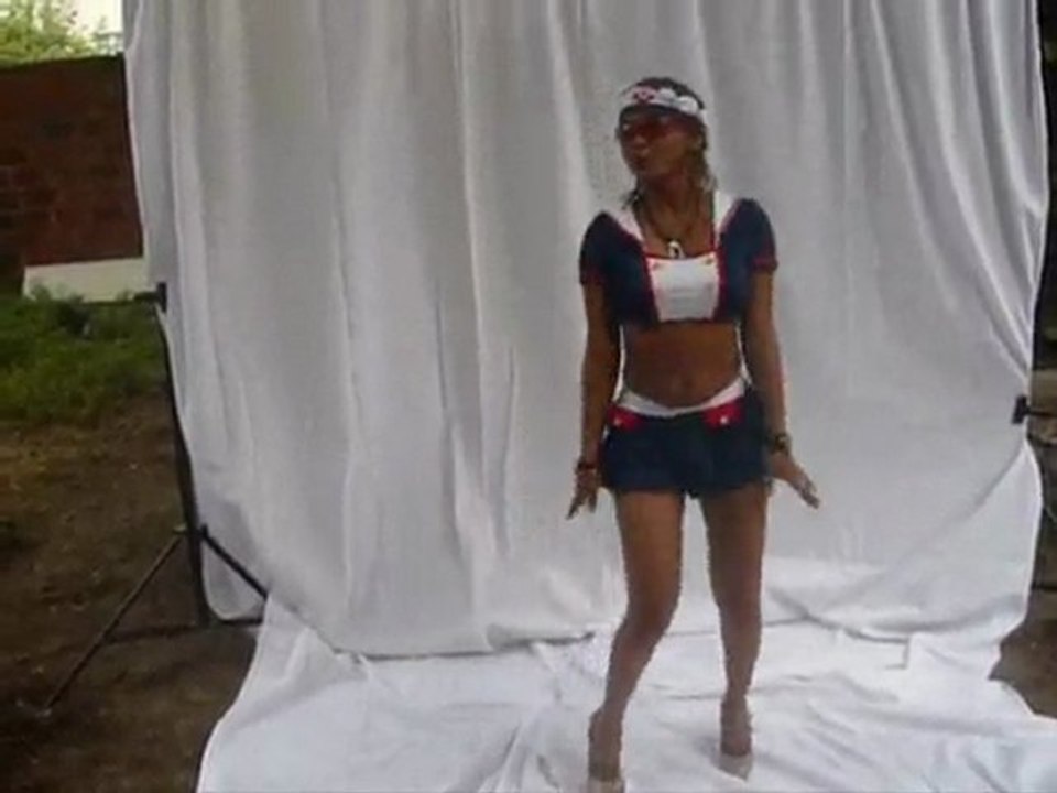 La poetesse Nathy Ebriet extrait mon pere