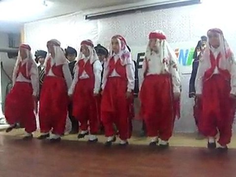 4 - A SINIFI ARTVİN YÖRESİ HALK OYUNLARI GÖSTERİSİ