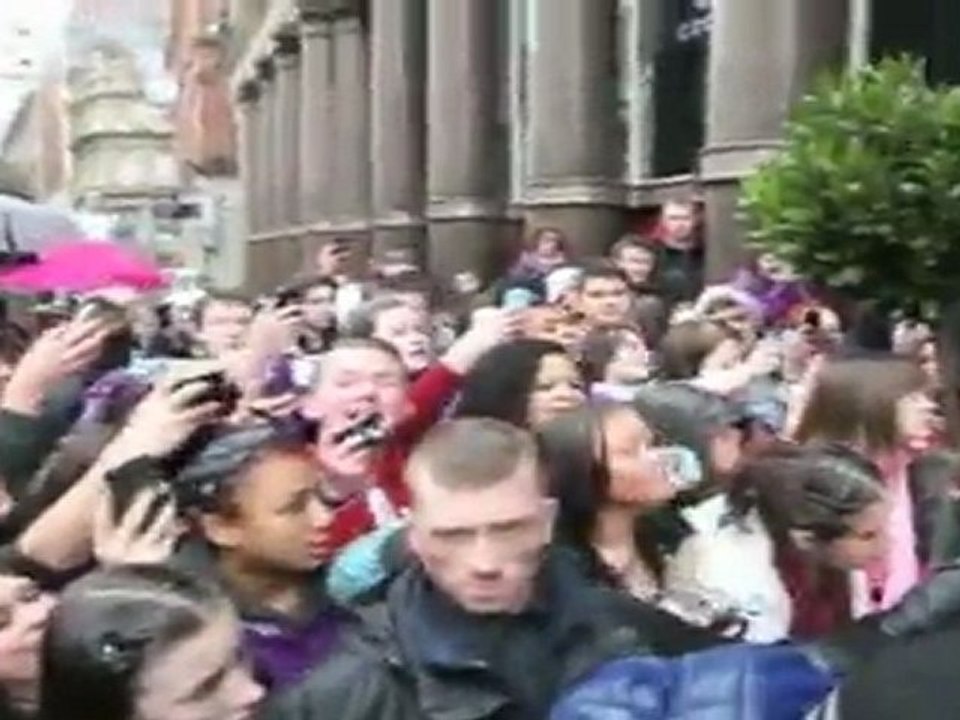 Fans Fall For Keira Knightley