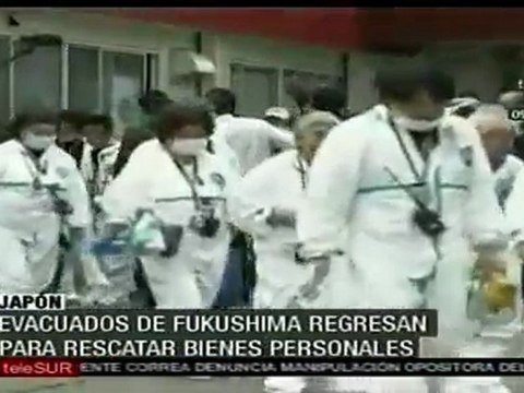 Evacuados de Fukushima regresan para rescatar bienes