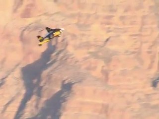 Uomo-jet attraversa il Grand Canyon a oltre 300 km/h