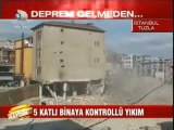 Kanal D - İstanbul Tuzla'da içmeler kavşak rehabilitasyon projesi kapsamında 8 binanın yıkımında davul zurna çalındı.
