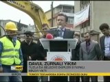 Tv net - Tuzla Belediyesi'nin kent içi trafik sorununu çözmek için hazırladığı içmeler kavşak rehabilitasyon projesi kapsamında 8 bina davul zurna ile yıkıldı.