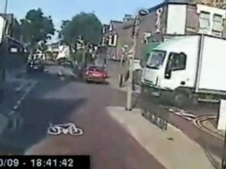 Would these drivers get fined?