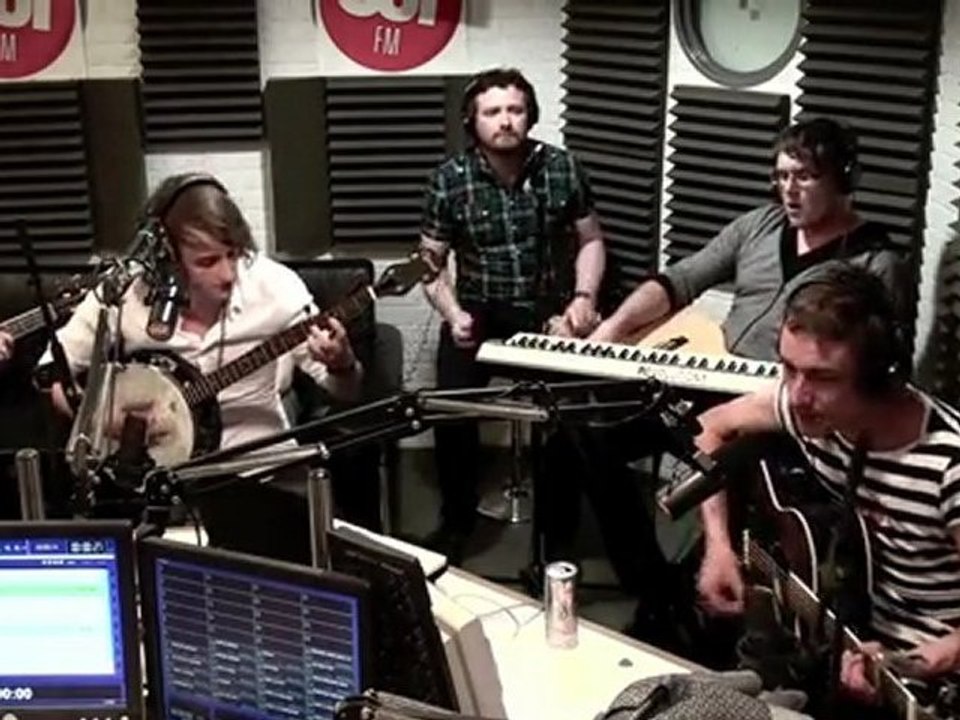 Kill The Young - Gwen Stefani Cover - Session Acoustique OÜI FM