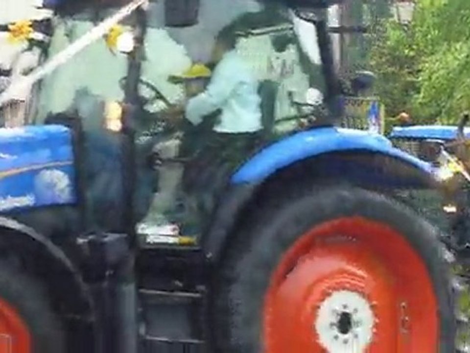 Mariage Virginie & Alain - La parade des tracteurs
