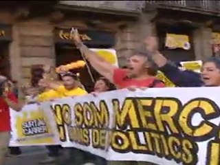 Miles de indignados salen a la calle para pedir un cambio político y social