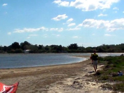Spot de kitesurf, maldormir à l'étang de thau dans l'Hérault.