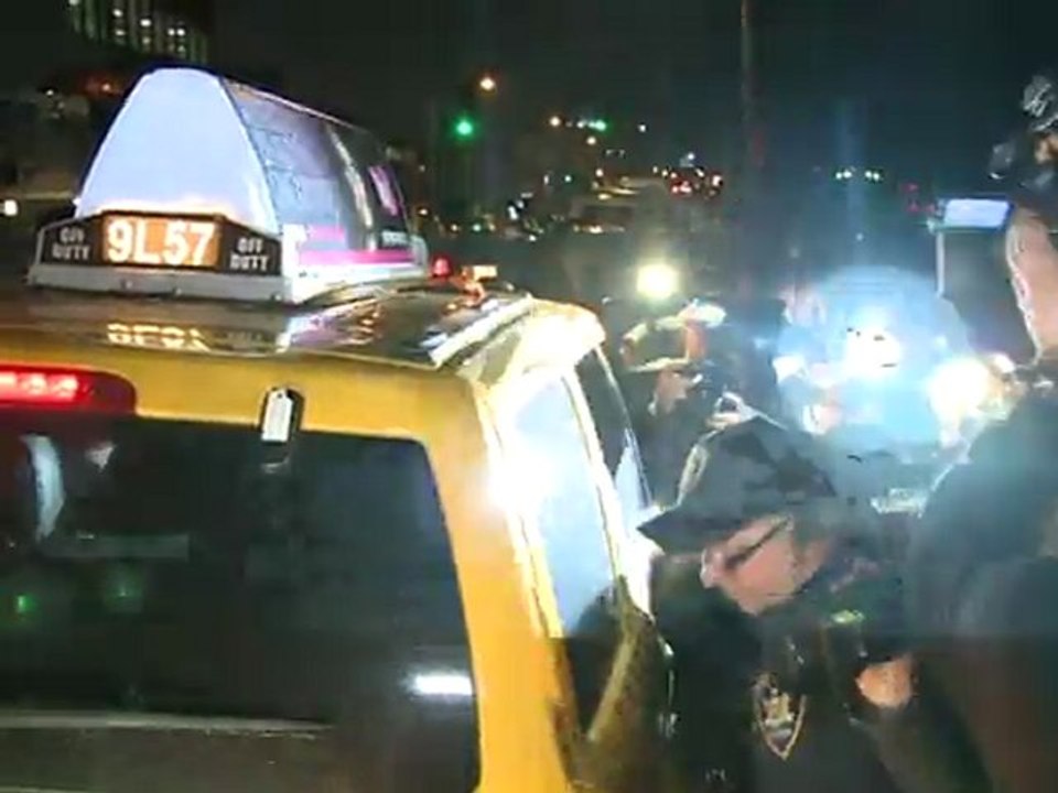 Les avocats de Strauss-Kahn s'expriment devant le tribunal