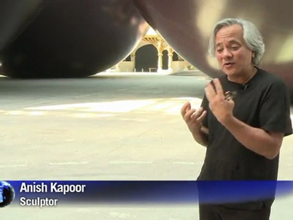Anish Kapoor: massive sculpture at Paris' Grand Palais