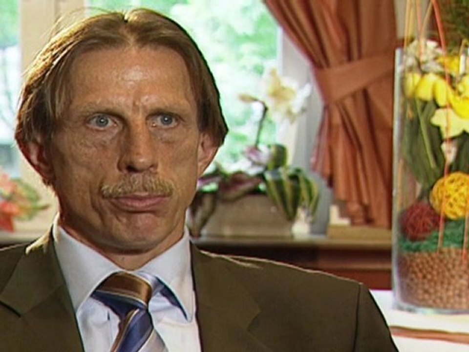 Tom meets Zizou – Kein Sommermärchen. (Teaser #1)