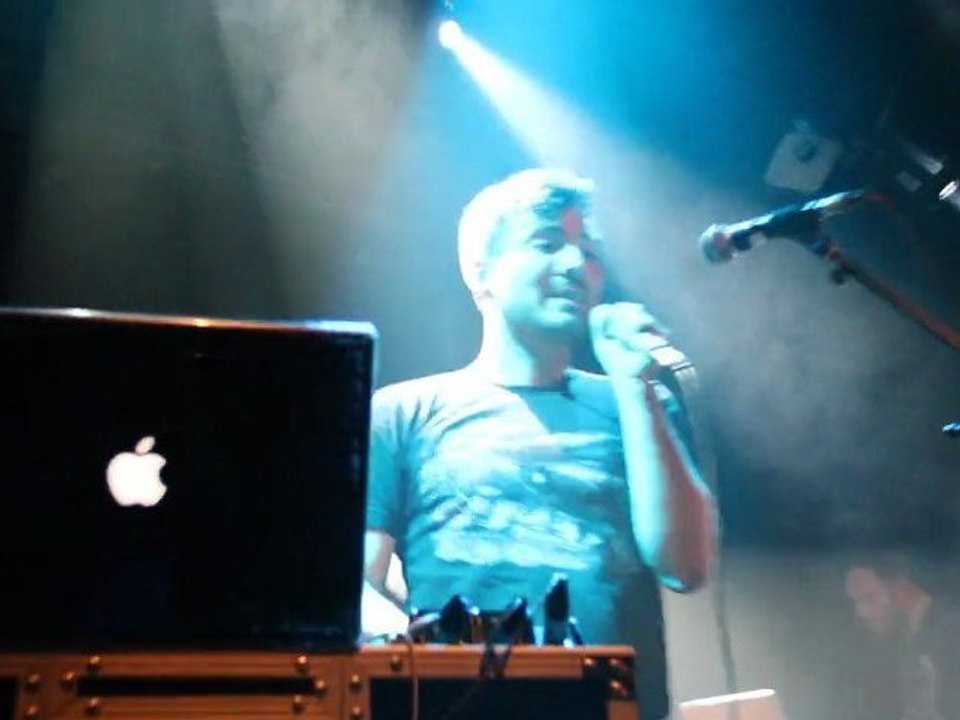 Young Empires - The Final Call / live in Paris @ La Flèche d'or