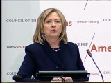 Hillary critica América Latina
