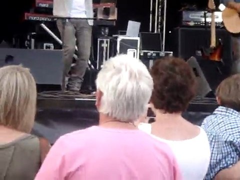 Mickael Miro - l'horloge Tourne - Festival de la grenouille bleue 2011