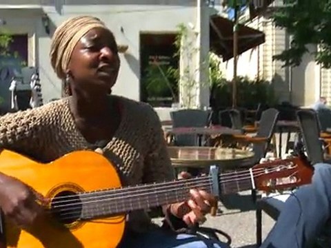 Rencontre avec la chanteuse Aissate