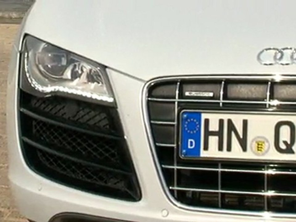 Audi R8 Spyder - HD - English