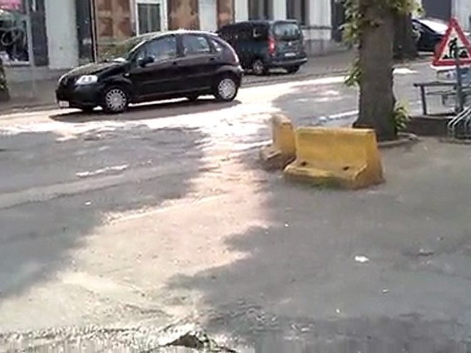 devant delhaize