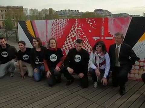 Bill Gates with Living Proof Graffiti at the Pont des Arts in Paris