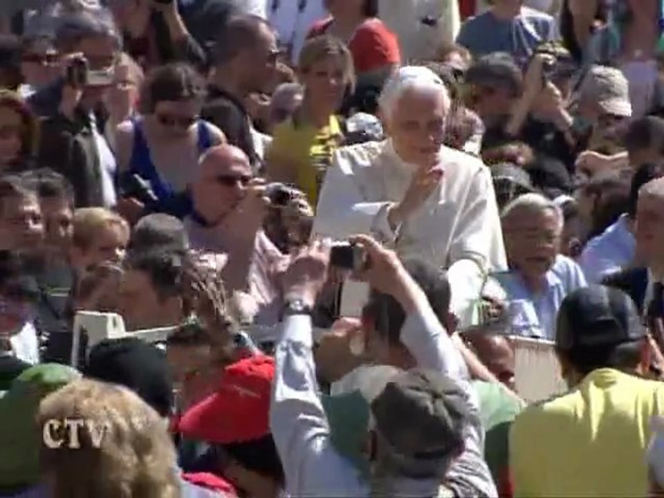 Benedict al XVI-lea: Rugăciunea este dorinţa de Dumnezeu