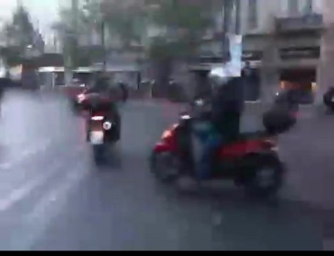 Φωτιές στην πορεία