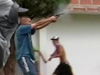Shootout After Police Raid Drug Gang in Colombia