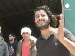 NATO, Kaddafi'nin karargahını vurdu