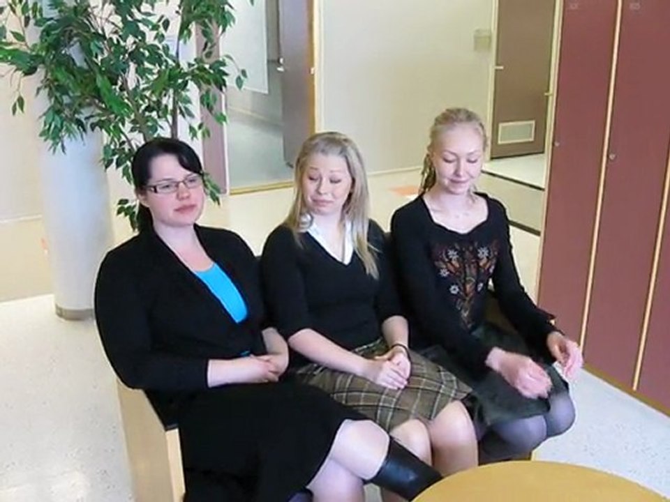 Marja_Emmi_Essi (Finnish Students)