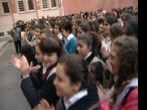Üsküdar İMKB Kız Teknik ve Meslek Lisesi Bayrak Töreni