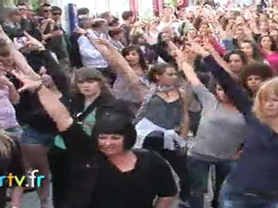 Flash Mob à Saint Martin de Ré 8 Mai 2011