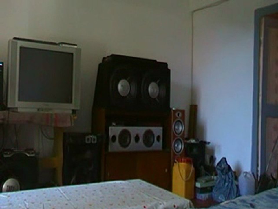 1 JBL GTO1502D avec ampli jbl et 2 jamo et pioneer