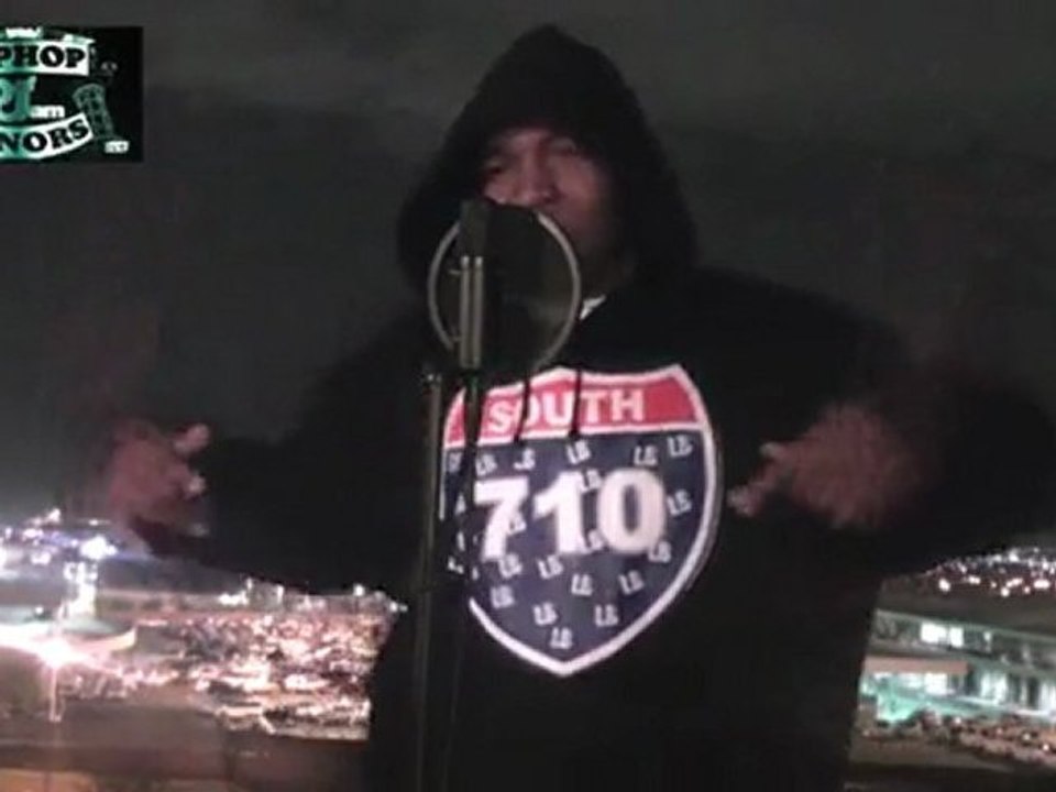 Quictamac feat Snoop Dogg "Somehow Someway"