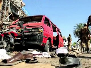 Talibanes vengan a Bin Laden matando a 80 personas en Pakistán