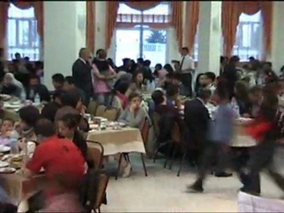 Serenlerde Özürlülere Yemek ve Eğlence