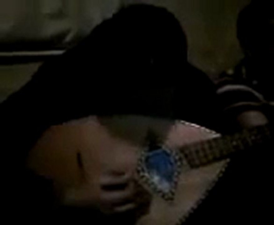 Algerie - la Jeunesse Algerienne chante le chaâbi en anglais !