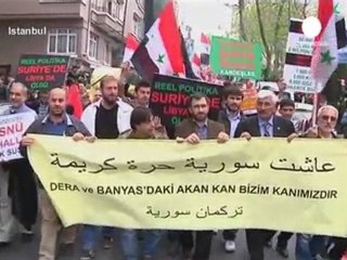 Siria, promesse di dialogo ma repressione continua