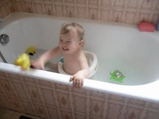 Damien, le ténor, nous fait entendre sa jolie voix!!!