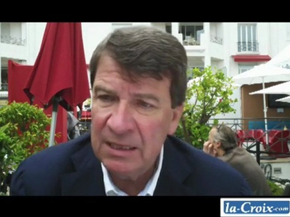 Xavier Darcos : "Je suis très curieux de voir La Conquête"