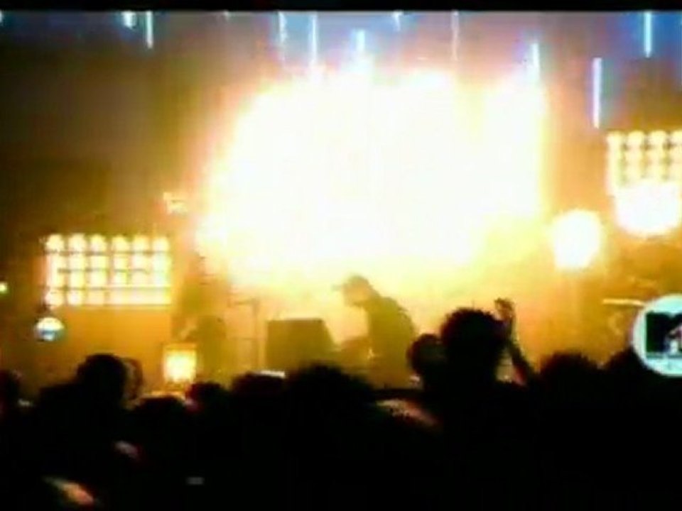 Coldplay 03 Clocks Live in London video Dailymotion