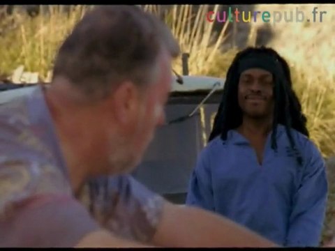 Rastaman pushes police car over cliff / Japp