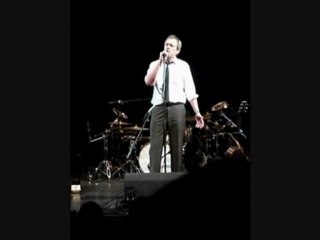 Hugh Laurie Manchester live 07-05-2011 between the songs