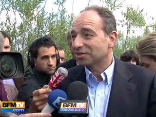 Borloo réfléchit à sa candidature en 2012
