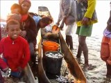 Lac Alaotra arrivée des pêcheurs