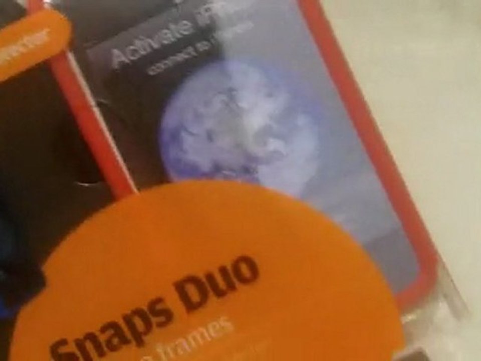 Snaps Duo Silicon frames for the iPhone 4 on eBid