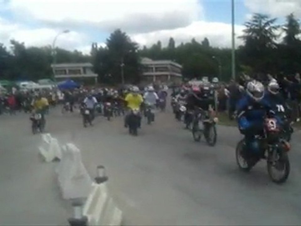 Départ Endurance Rock_n_Solex 2011 14_05