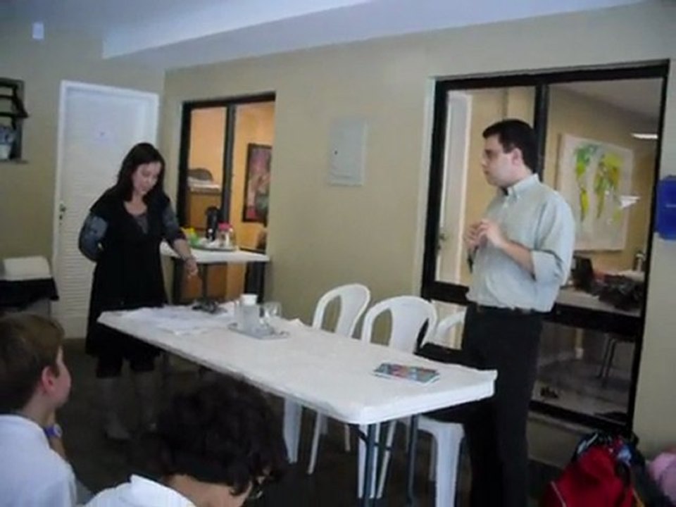 Luis Eduardo Matta conversa com jovens leitores (RJ)