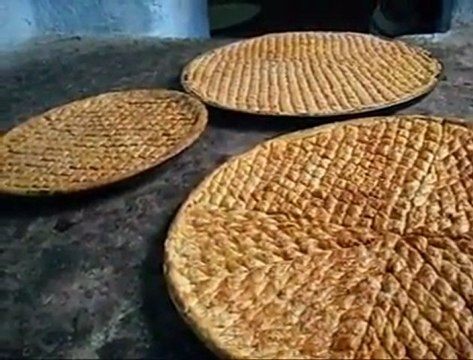 Cuisson de la Baklawa dans une Koucha béjaoise. Béja. Tunisie