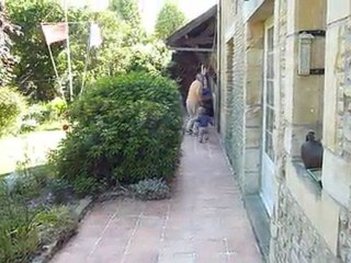 14 mai 2011 Bastien court avec Papou