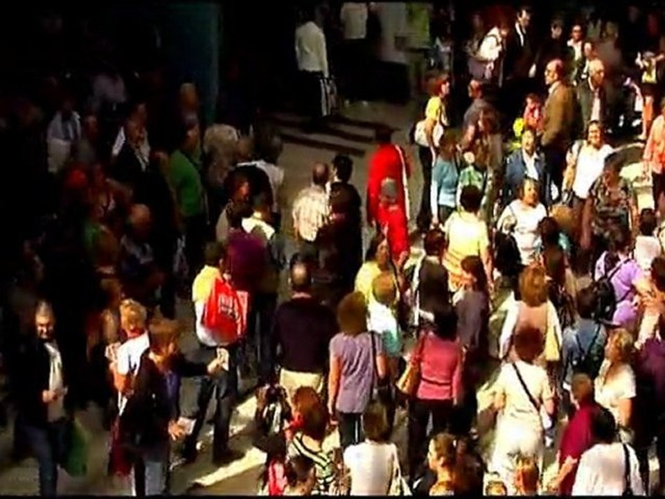 Flashmob de la chorale Musaïques à Cergy